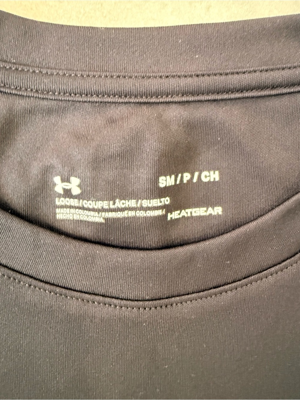 Set of 3!! Under Armour Short Sleeve Performance Tees - Black, Red, and Purple - Picture 7 of 7